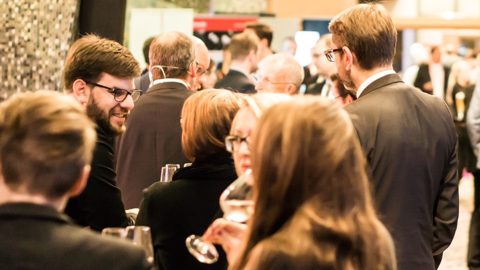 How to Work The Room At Networking Events